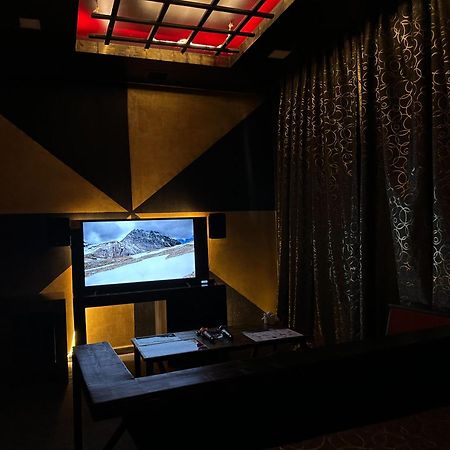 Cinema Plaza Hotel Baku Extérieur photo
