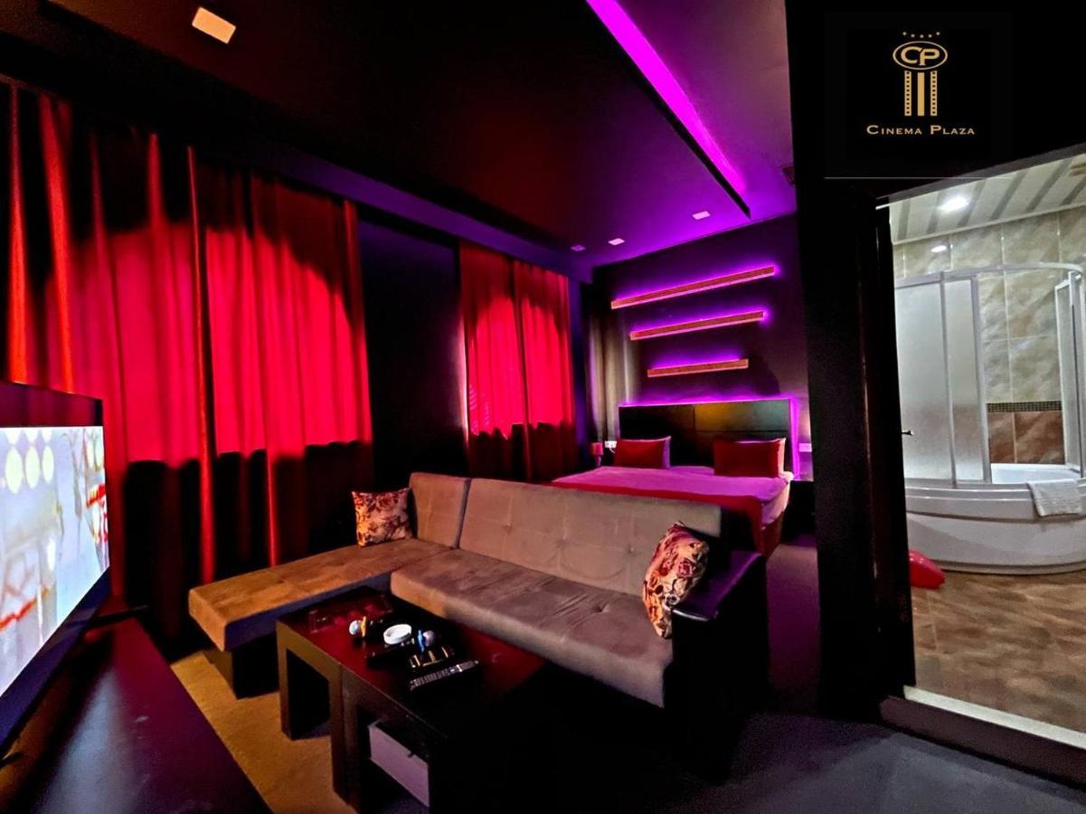 Cinema Plaza Hotel Baku Extérieur photo