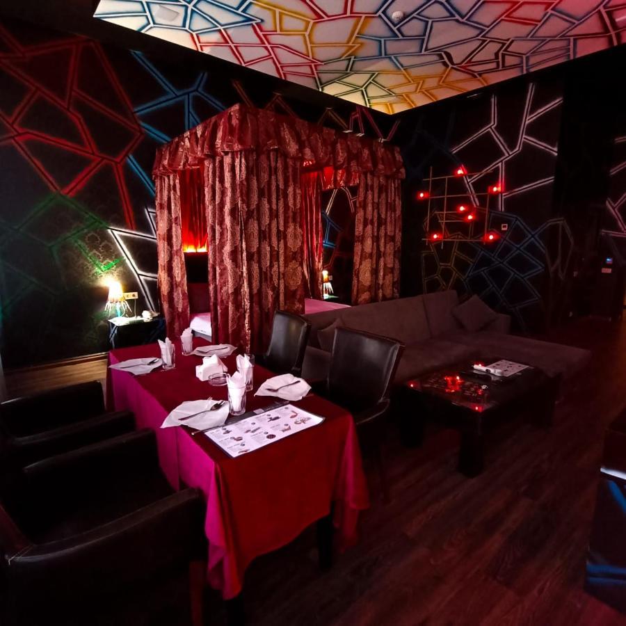 Cinema Plaza Hotel Baku Extérieur photo