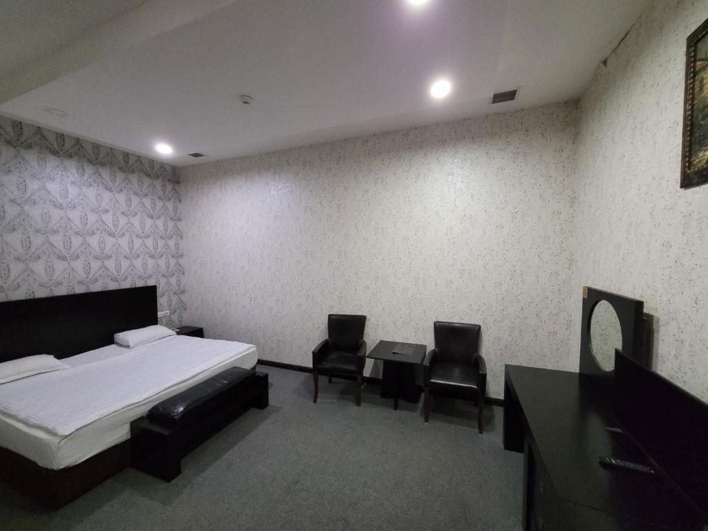 Cinema Plaza Hotel Baku Extérieur photo