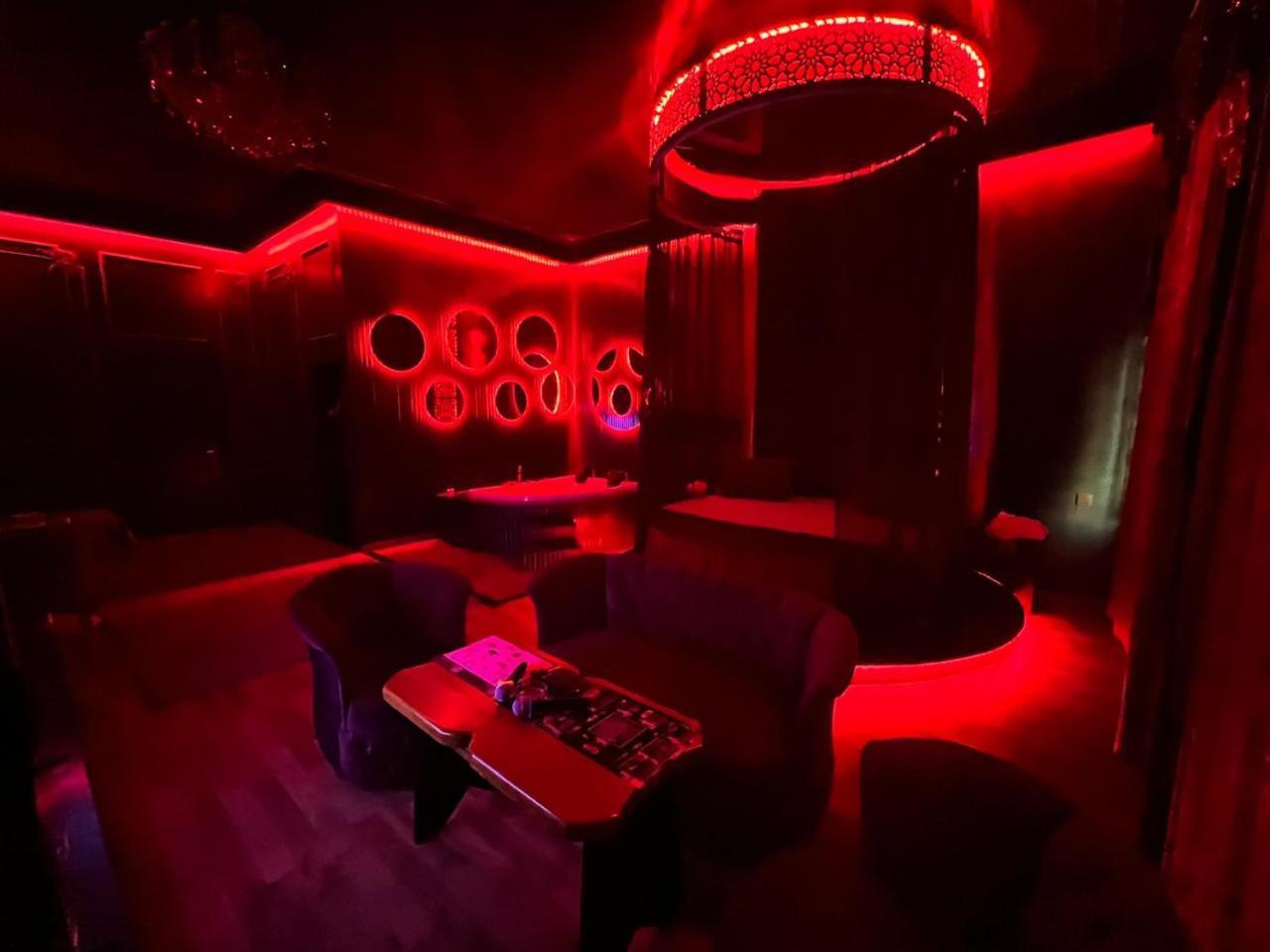 Cinema Plaza Hotel Baku Extérieur photo