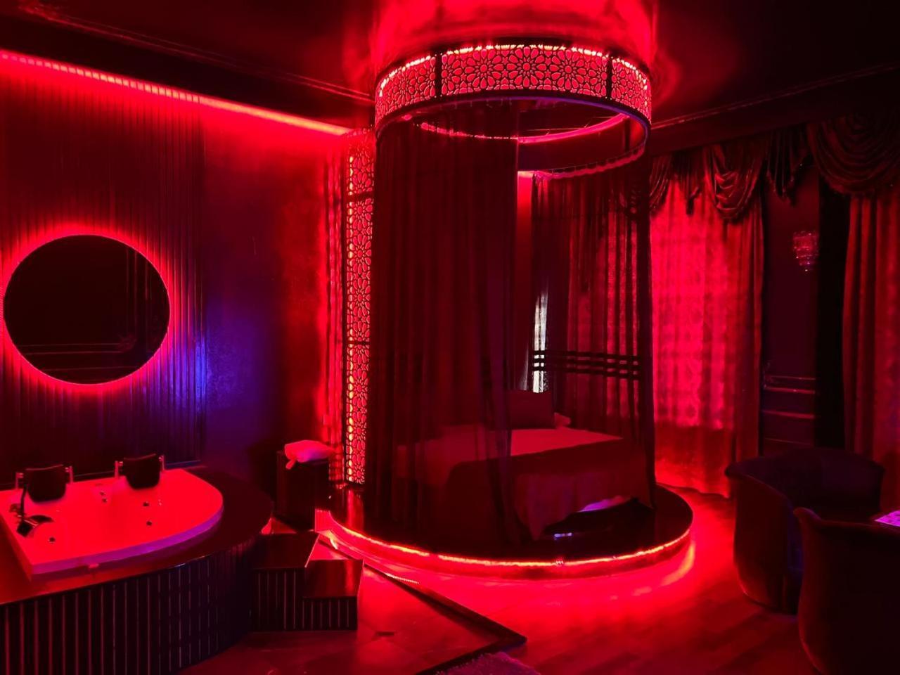 Cinema Plaza Hotel Baku Extérieur photo
