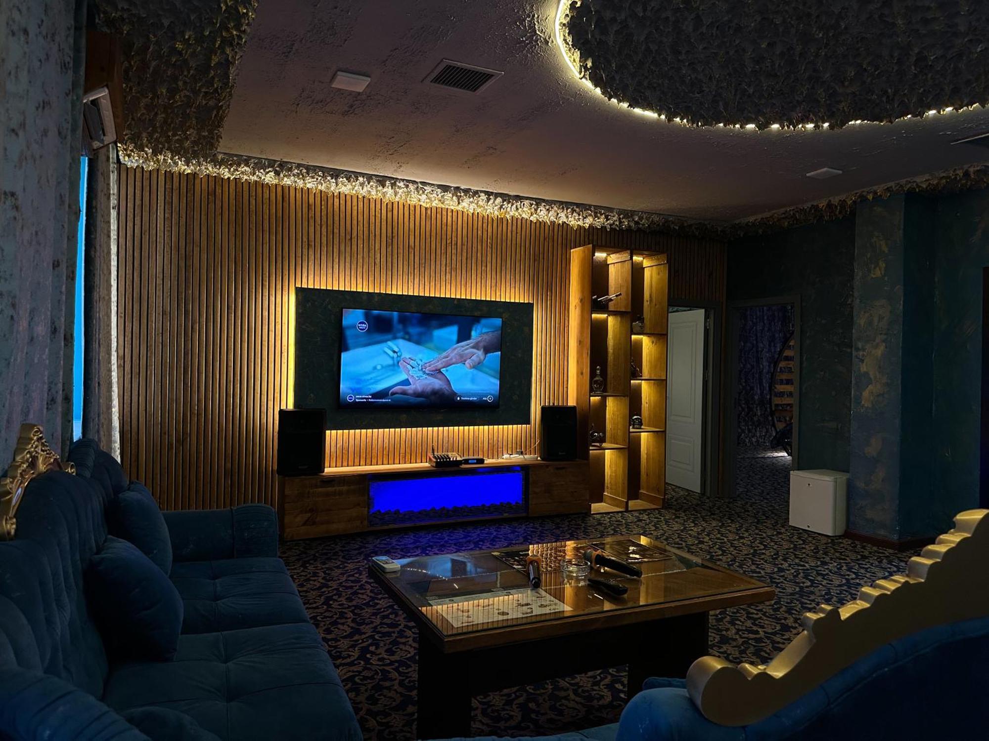 Cinema Plaza Hotel Baku Extérieur photo