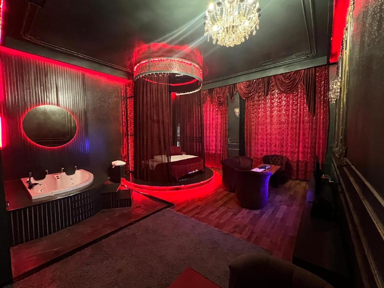 Cinema Plaza Hotel Baku Extérieur photo